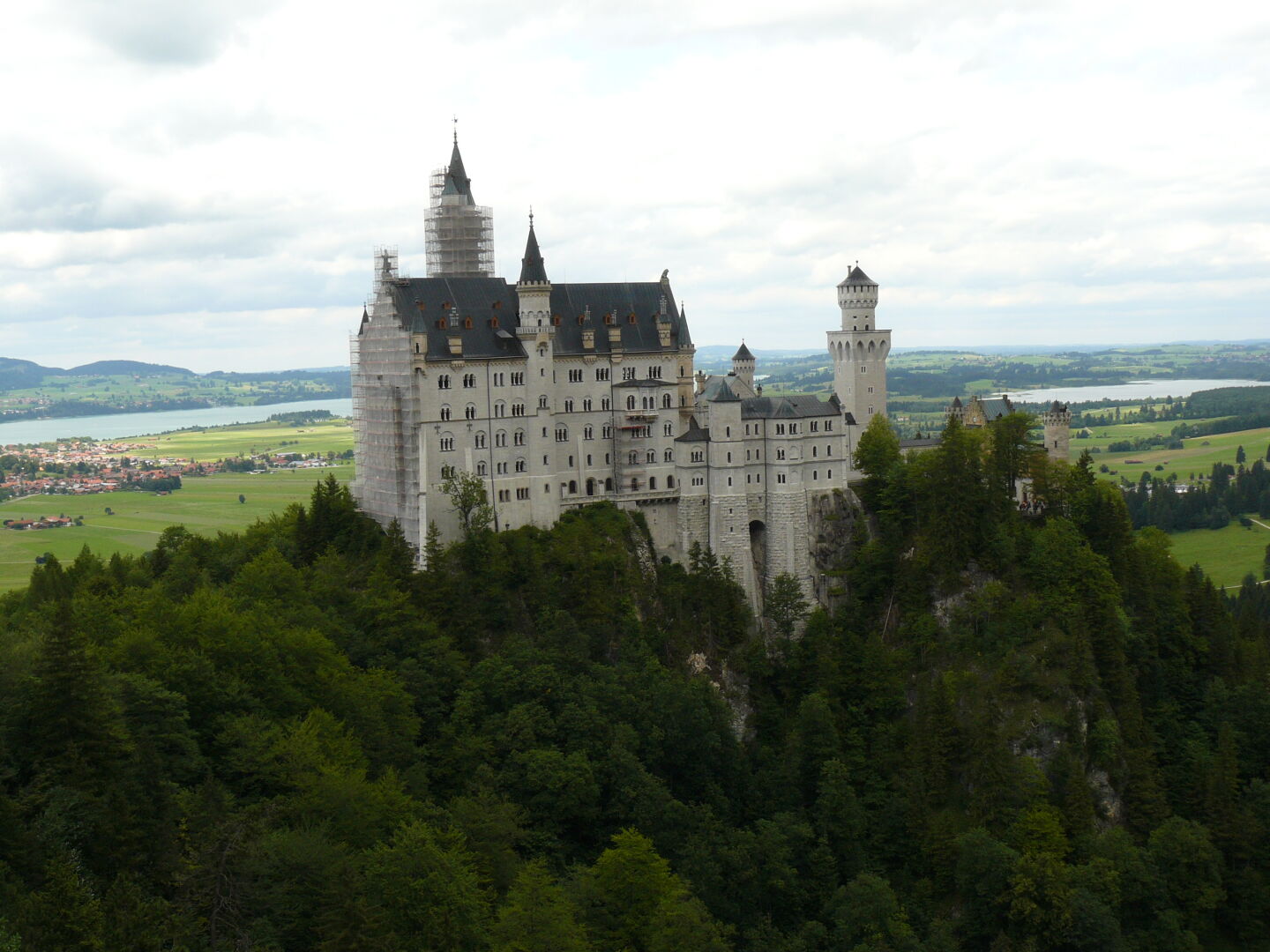 And looking back towards Neuschwanstein while on the path towards the Tegelberg.