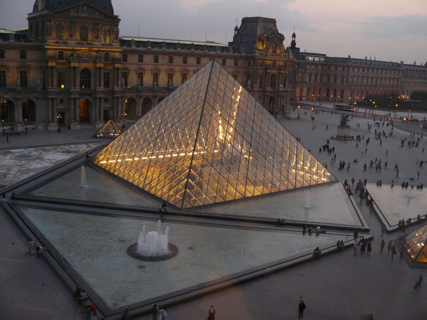 The famous glass pyramid in front of the louvre.
