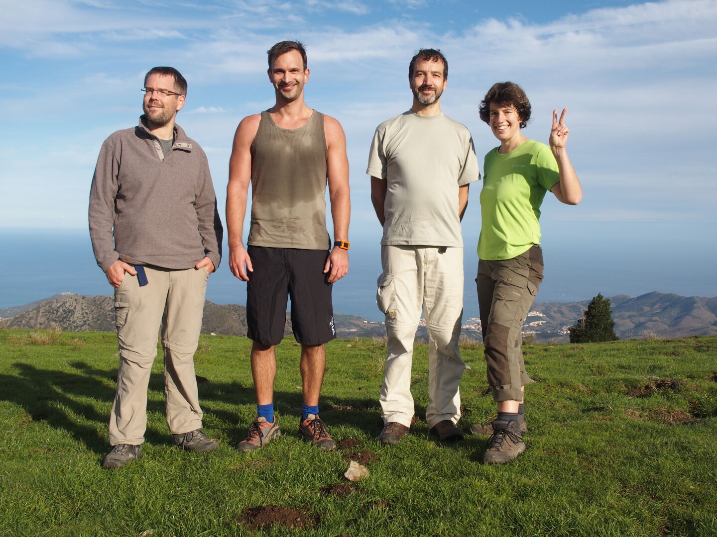 Gipfelfoto am Pic de Sailfort. Von links: Felix, Vincent, Gerhard, Ute. 
