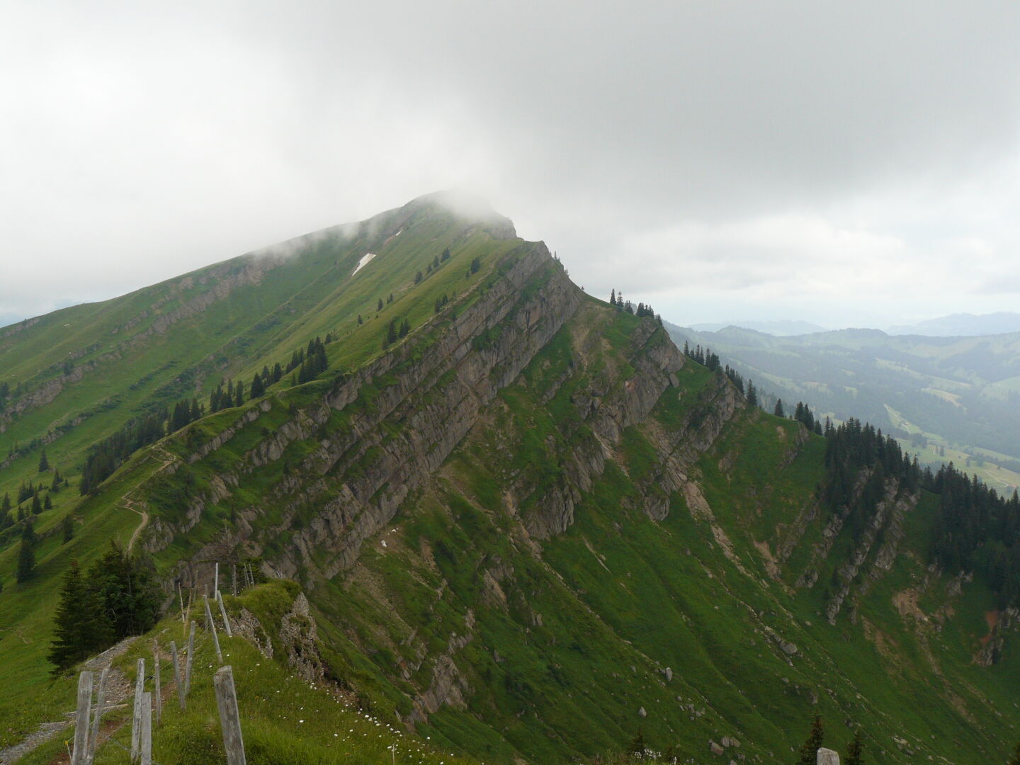 Looking back toward thepeak of the Hochgrat (1 834 m)