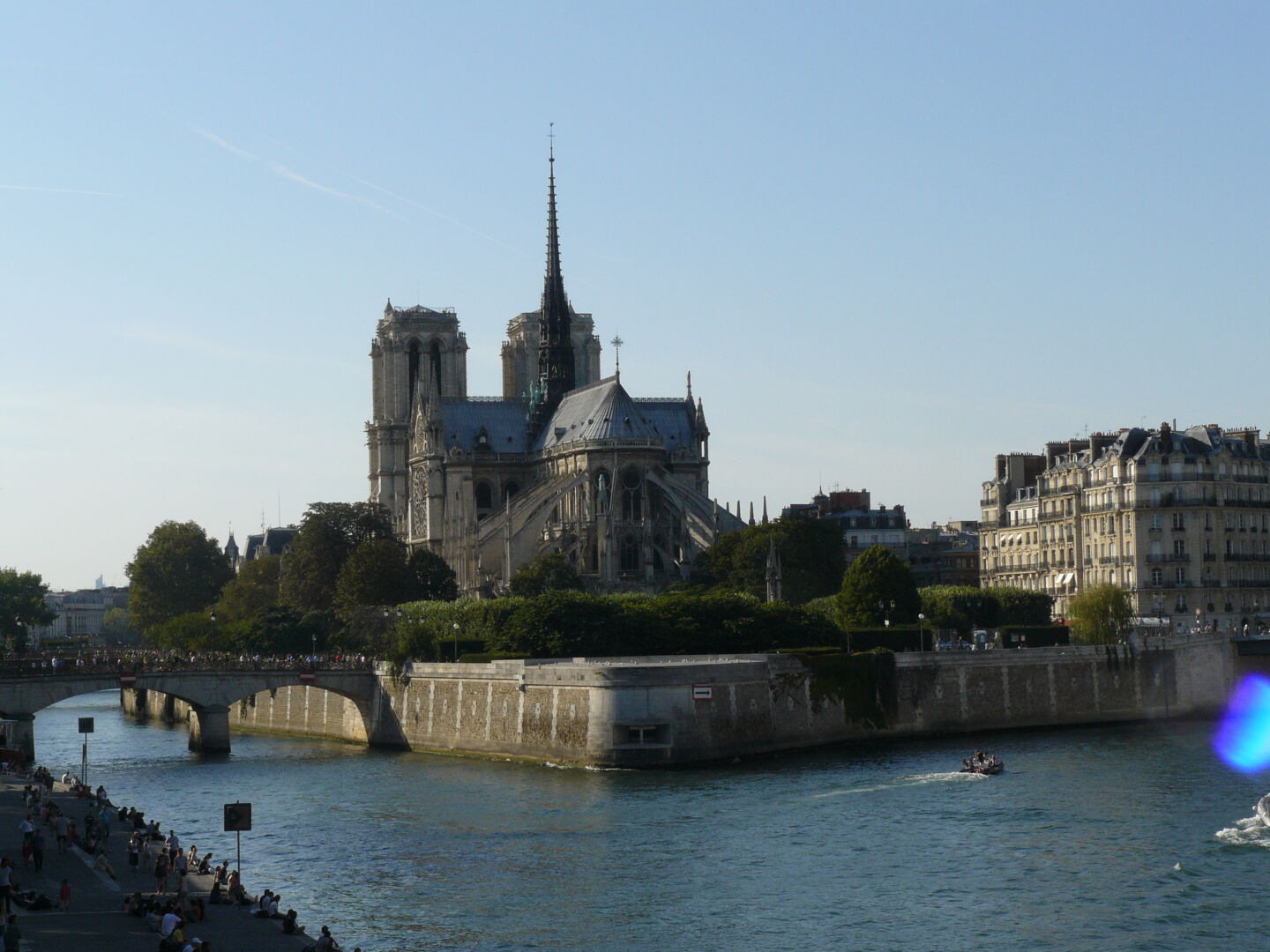 Notre Dame du Paris&rsquo; backside.