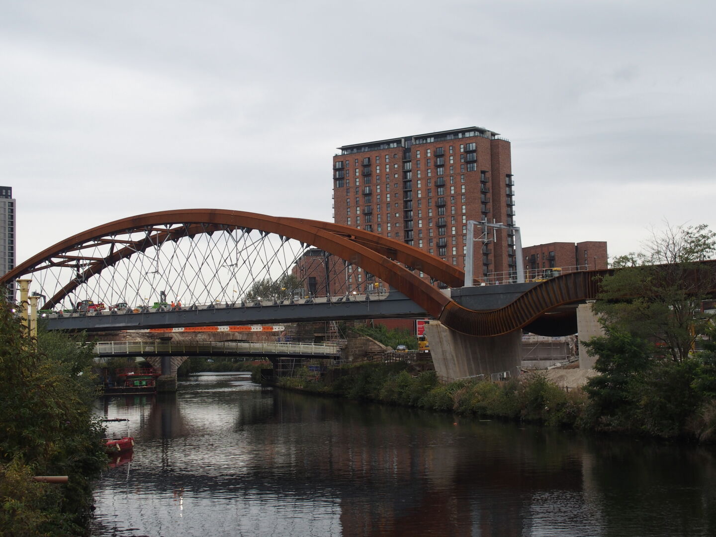 Manchester, railway bridge.